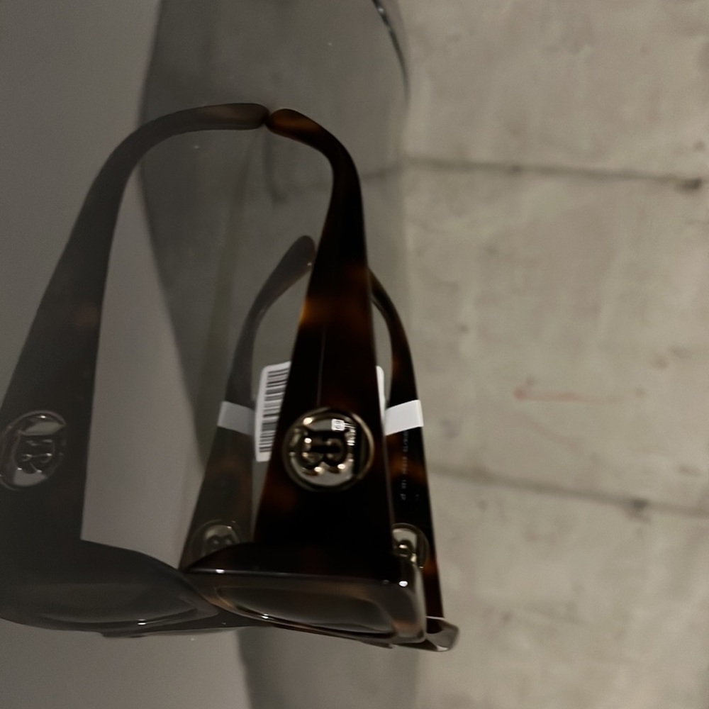 New - Picture 3 of 5